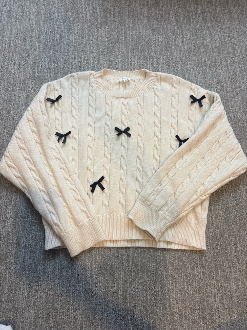 Women's Cream Cable-Knit Sweater with Black Bows 🎀🖤